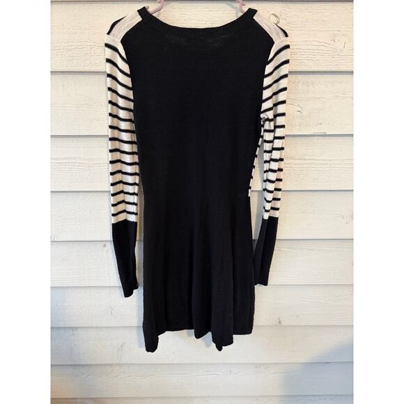 Express Black & White Striped Sweater Dress Size M Long Sleeve Fit & Flare - Picture 6 of 7